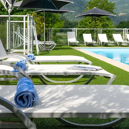 Novotel Grenoble Nord Отель 4*