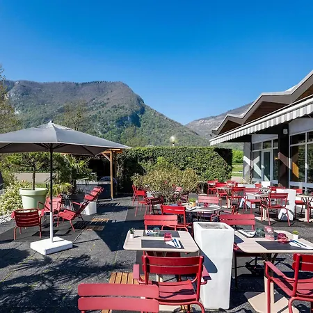 Novotel Grenoble Nord Отель 4*