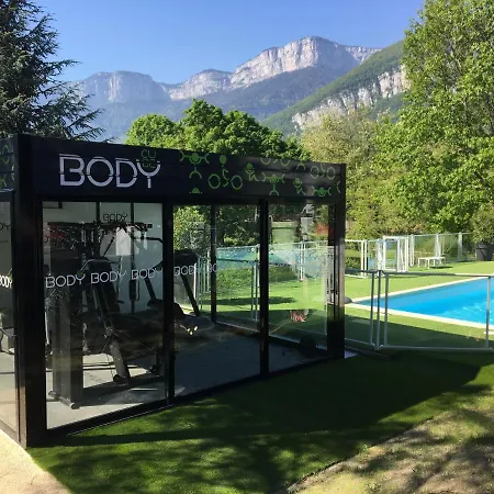Novotel Grenoble Nord Szálloda