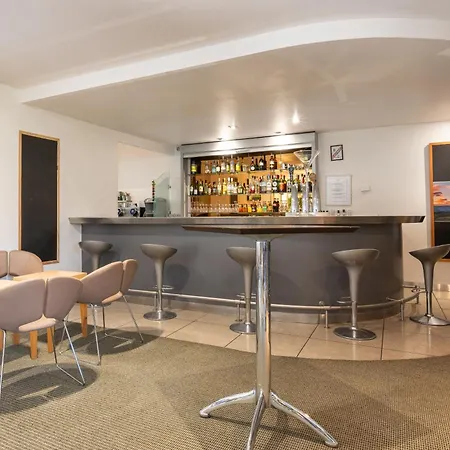 Novotel Grenoble Nord Szálloda 4*