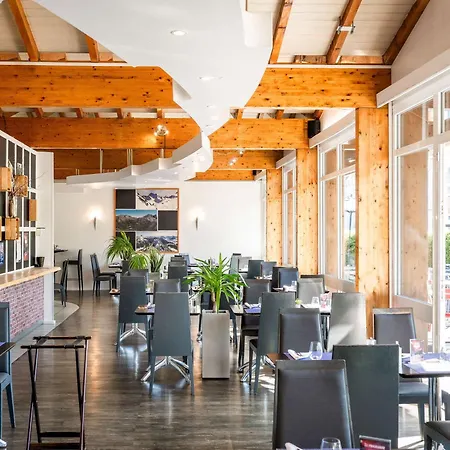Novotel Grenoble Nord Otel