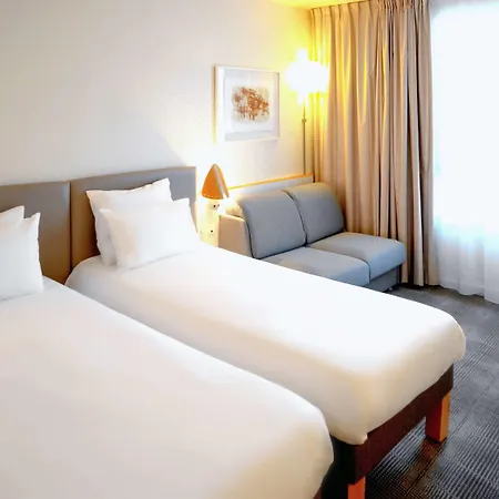 Novotel Grenoble Nord Вореп