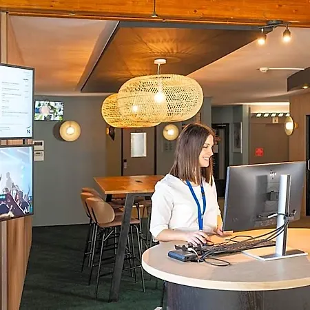 호텔 Novotel Grenoble Nord 4*