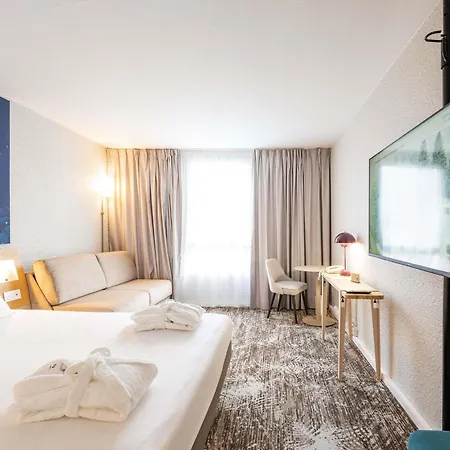 Hotel Novotel Grenoble Nord 4*