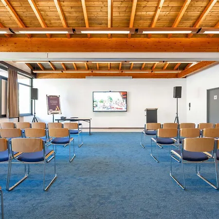Novotel Grenoble Nord Otel